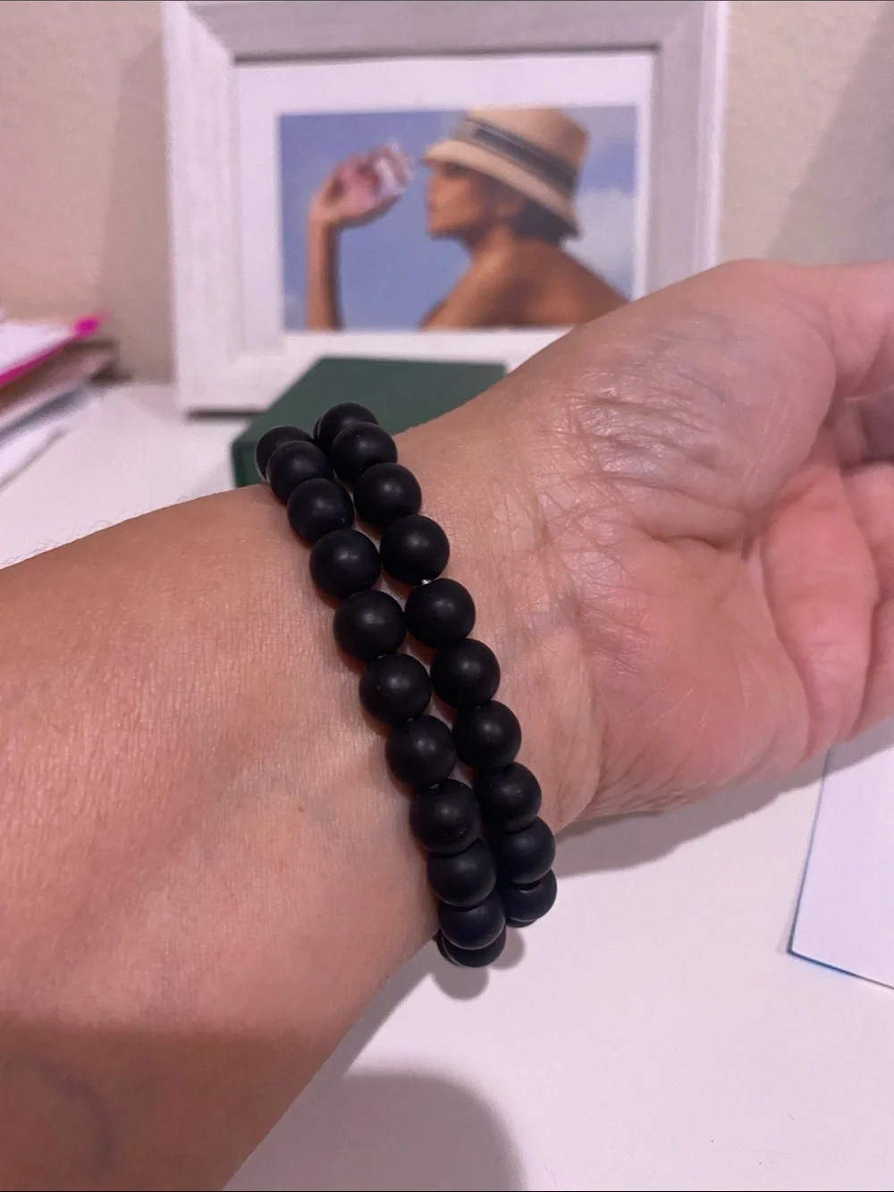 N/A stylish black